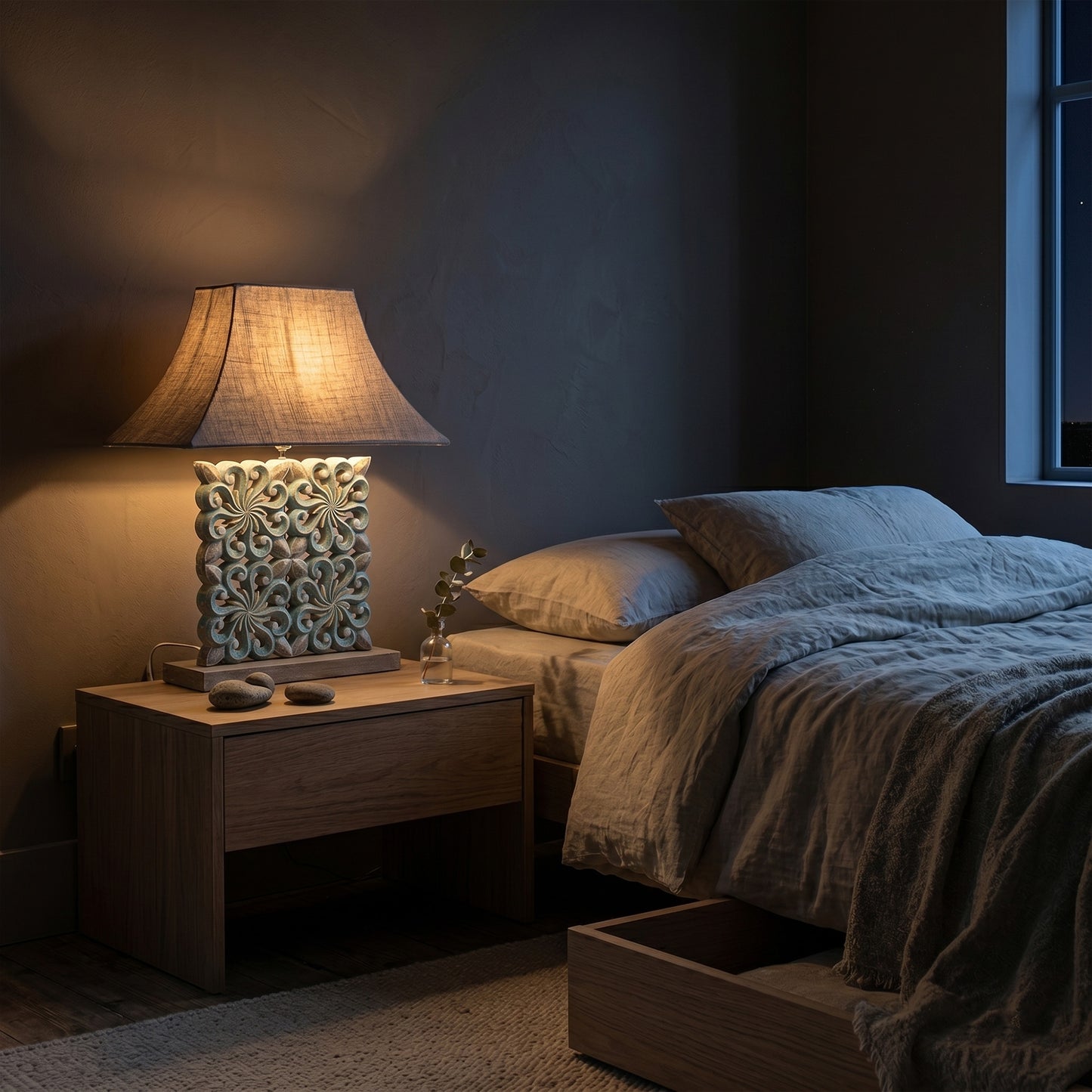 Carved Table Lamp 'Ishwari' - Pastel Blue