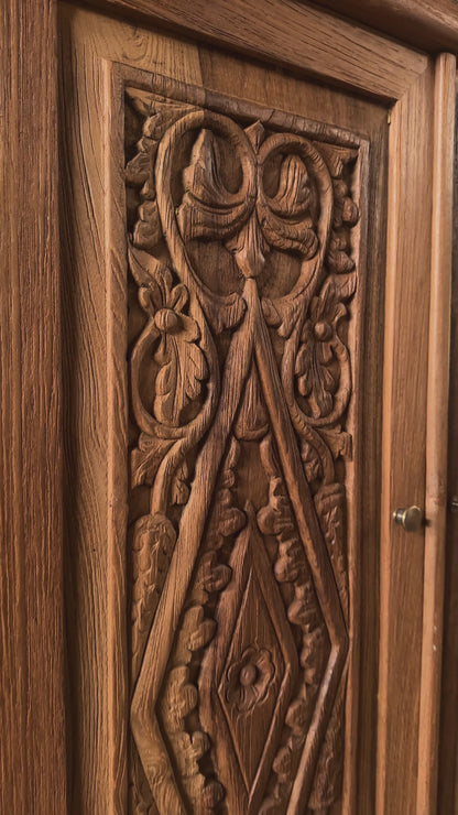Hand-carved Wooden Cupboard 'Warisan' - 160 cm