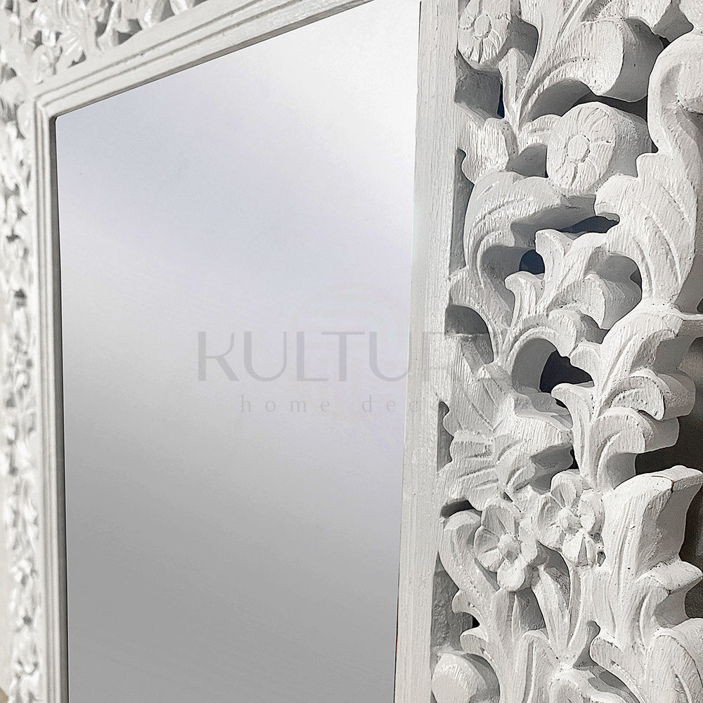Hand Carved Mirror "Medewi" - White - 90 cm